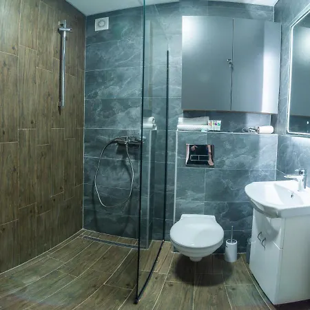 E&s Luxury Apartment